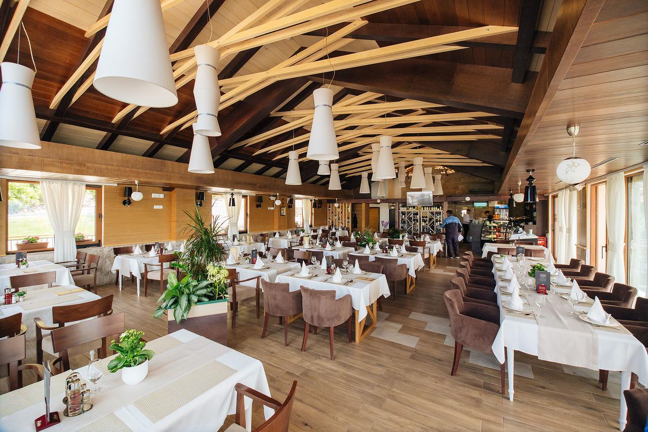 Hotel Sokoline Mandici Bagian luar foto